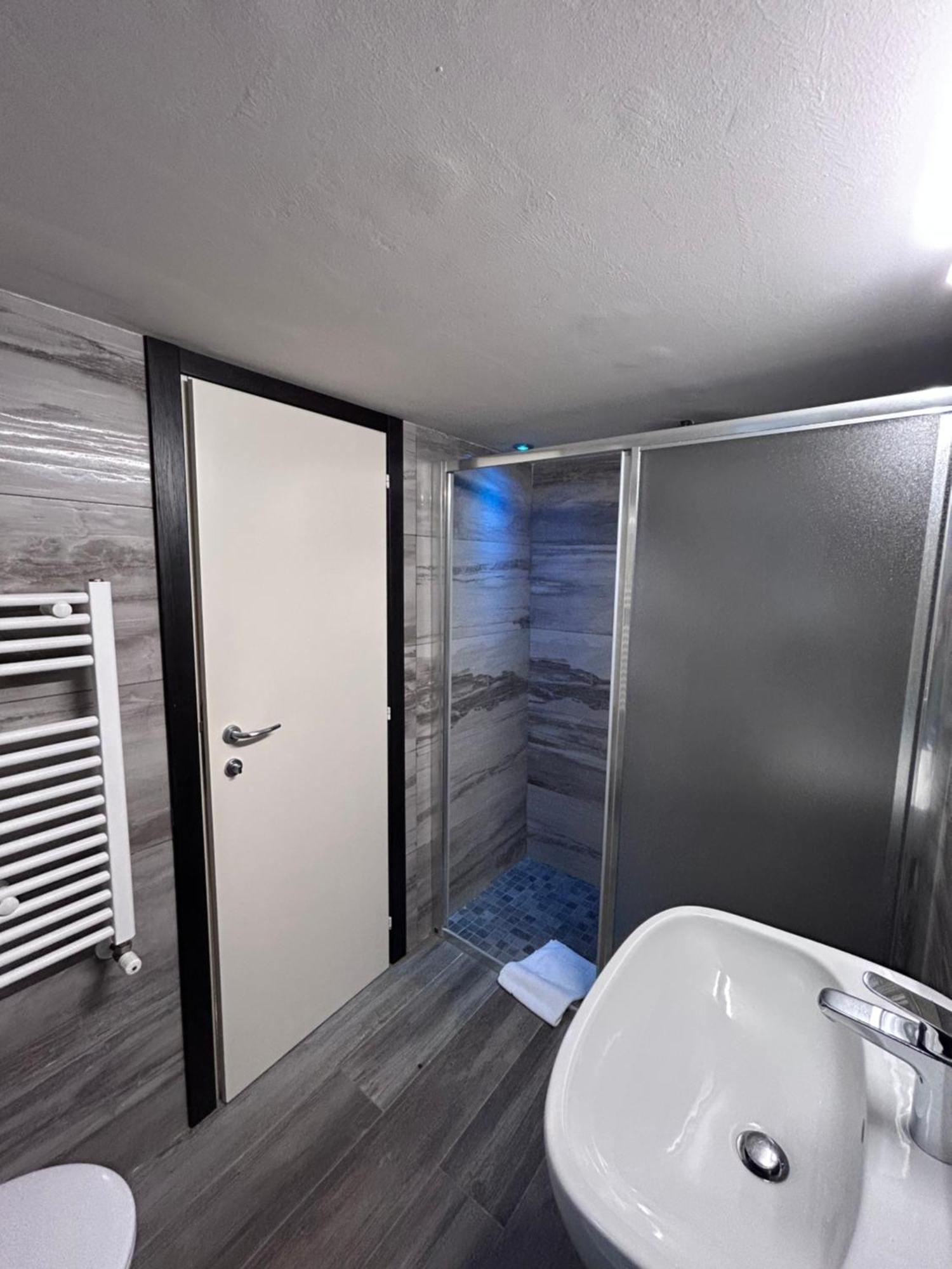 Hotel Letizia Rimini Buitenkant foto