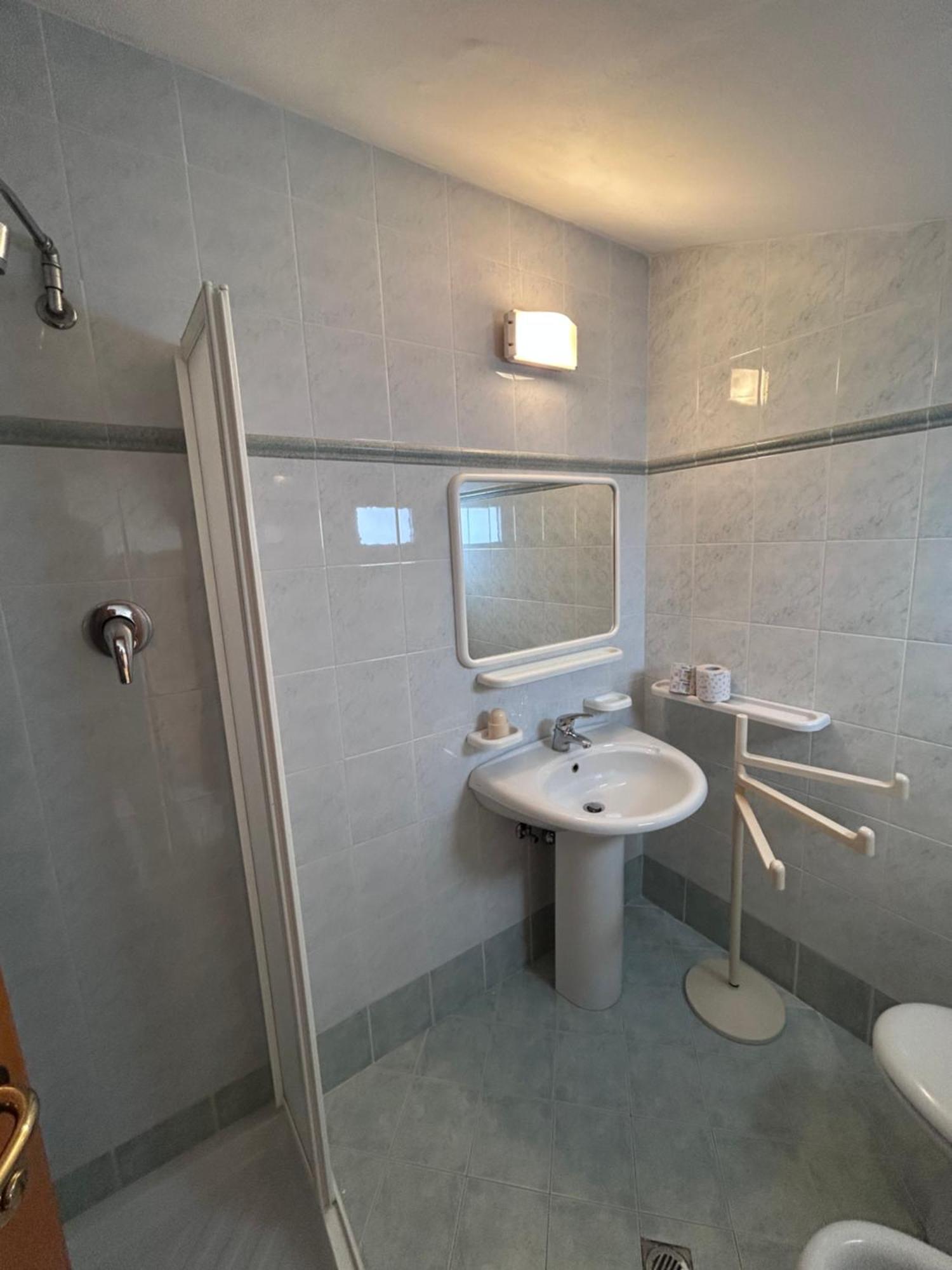 Hotel Letizia Rimini Buitenkant foto