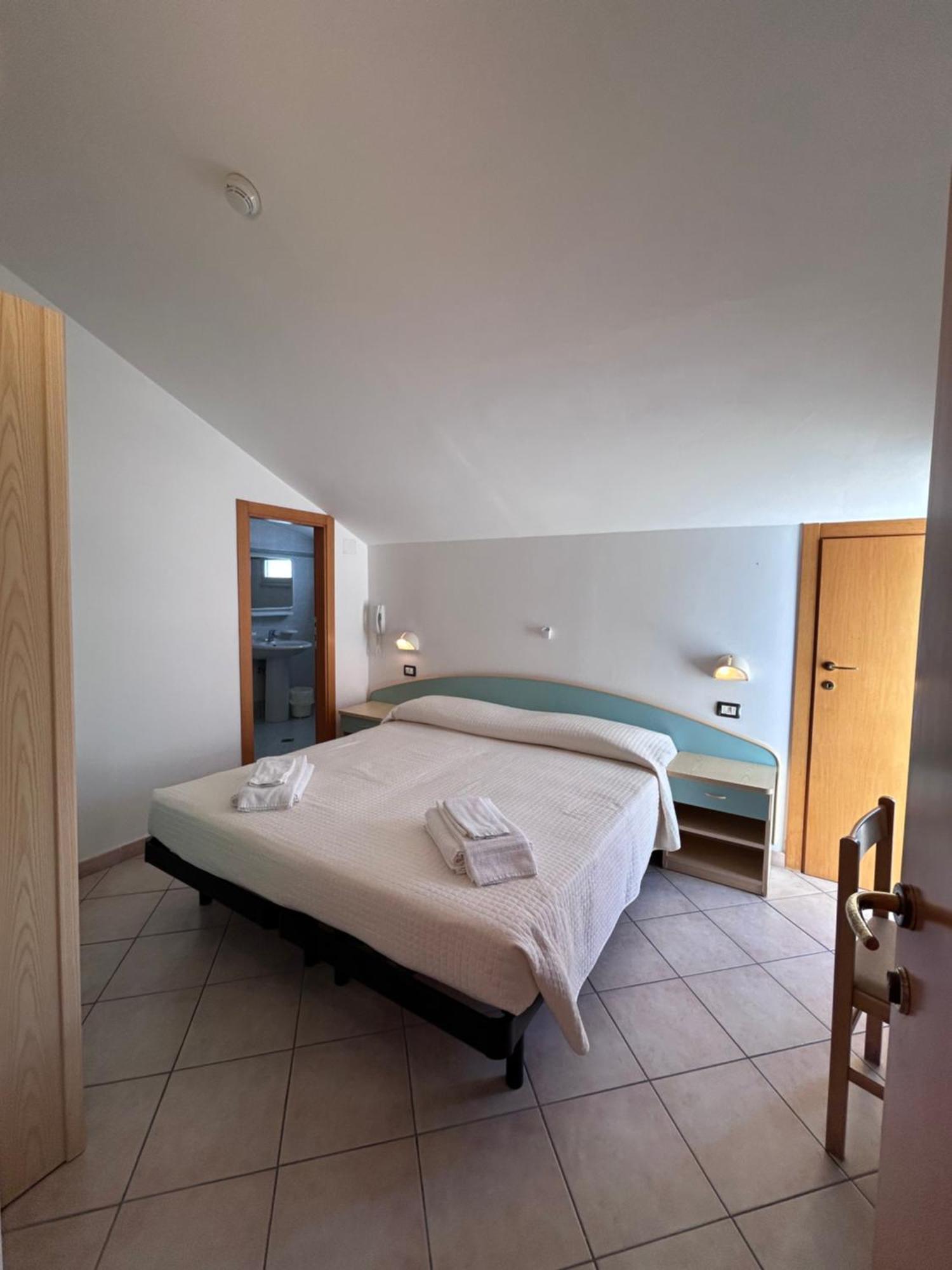 Hotel Letizia Rimini Buitenkant foto