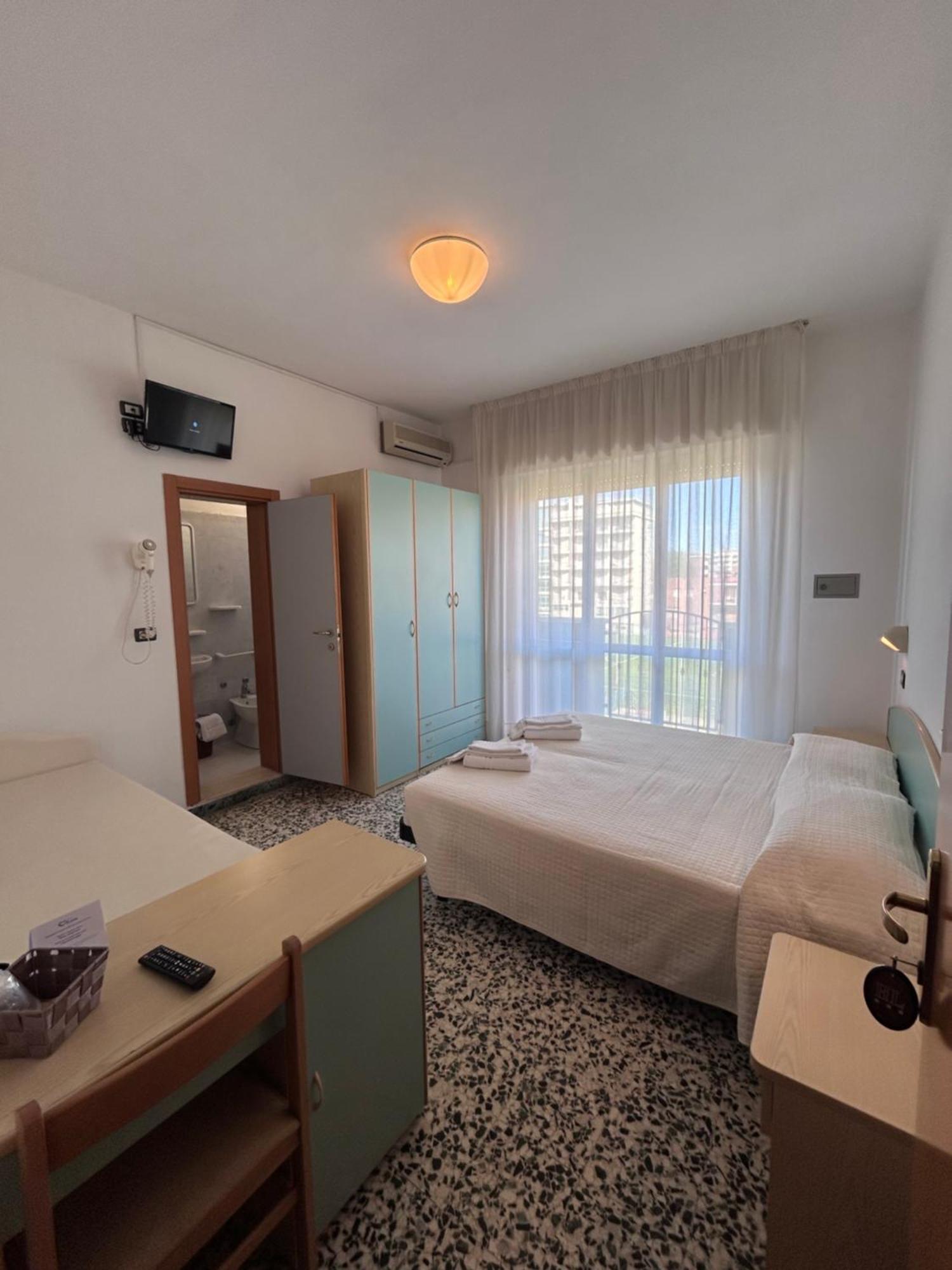 Hotel Letizia Rimini Buitenkant foto
